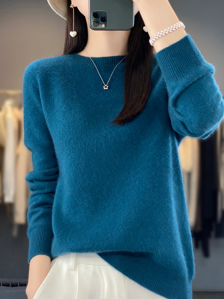 Women's Relaxed Knit Jumper – Round Neck, Long Sleeve
