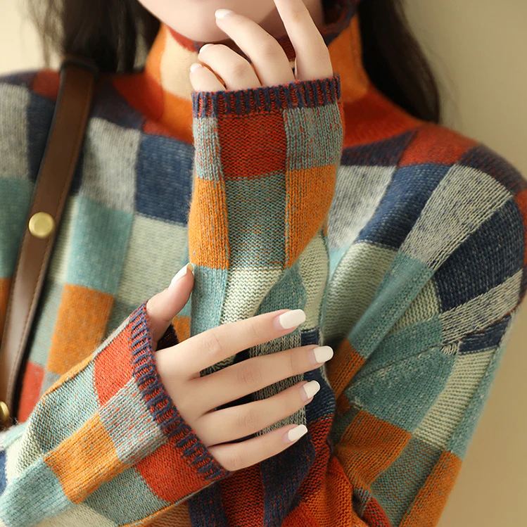 Women's Check Pattern Jumper – Long Sleeve, Relaxed Fit