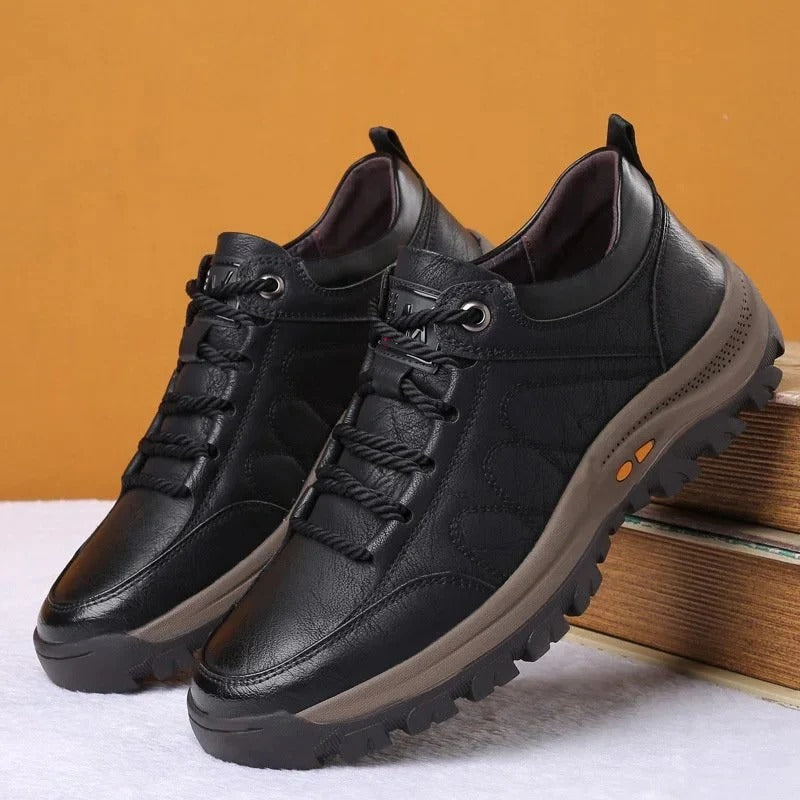 Men's lace-up shoes grain textured upper detail