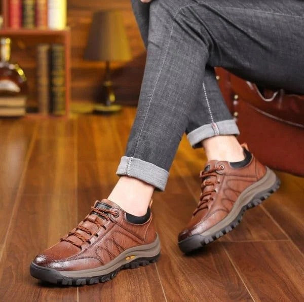 Men's derby shoes toe shape detail