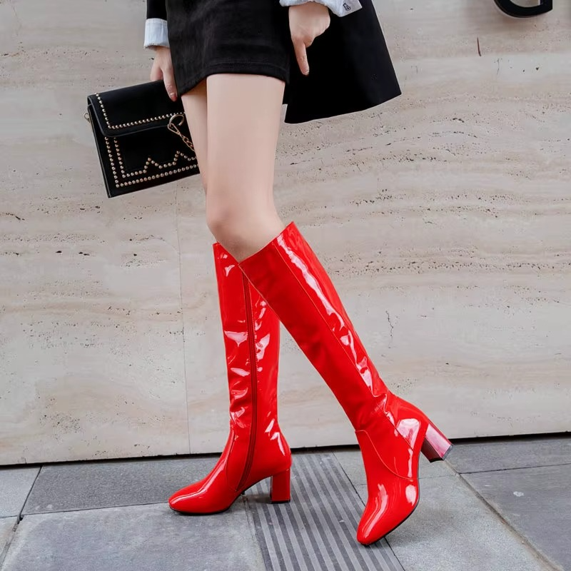 Bottes pour femme montant jusqu’au genou, avec talon carré et fermeture zippée latérale