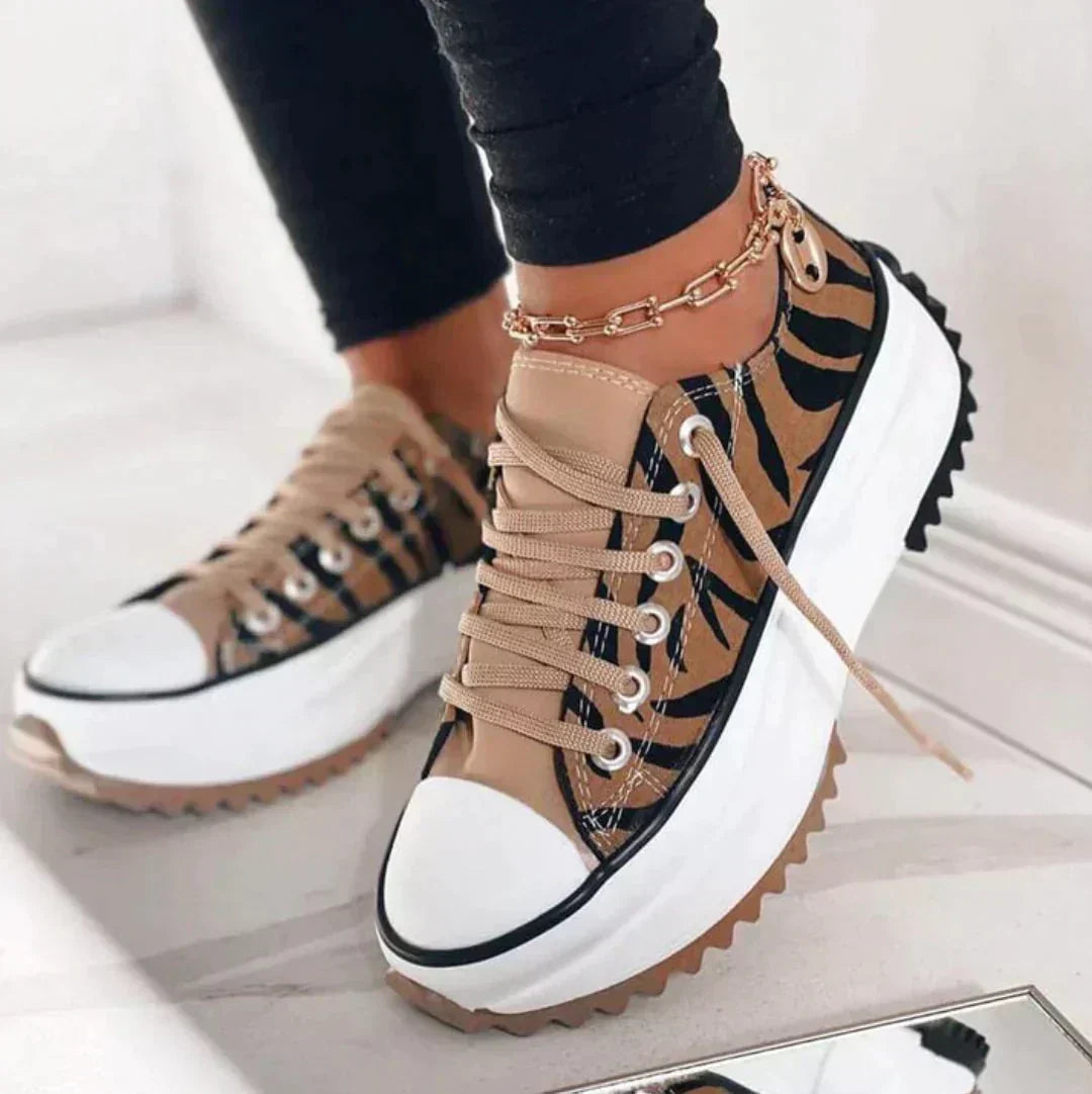 Women's Platform Sneakers – Lace-Up, Low Top, Star Heel Detail