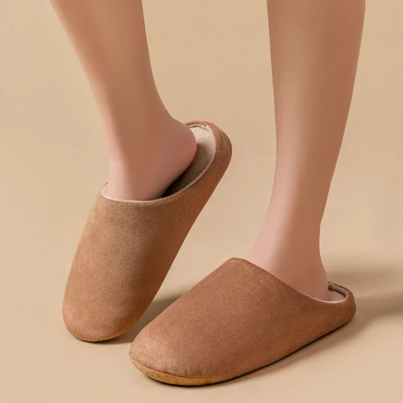 Chaussons d’intérieur pour femme à bout fermé avec semelle légère