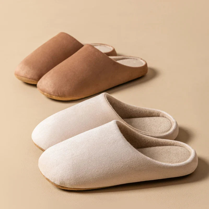 Chaussons d’intérieur pour femme à bout fermé avec semelle légère