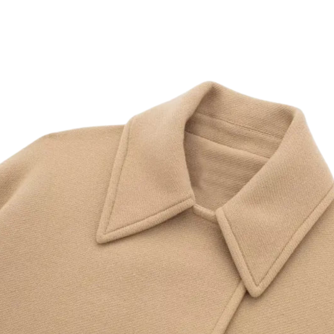 Manteau oversize pour femme avec col à revers cranté et boutonnage dissimulé sur le devant