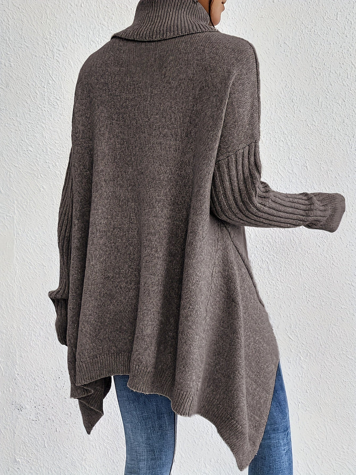 Women’s Turtleneck Jumper with Ribbed Sleeves and Asymmetric Hem