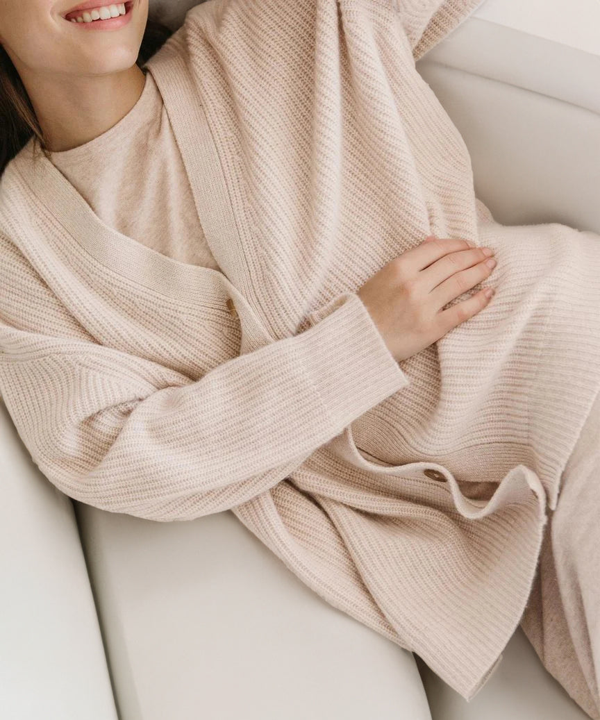 Cardigan da donna con scollo a V, trama a coste e maniche con spalle scese