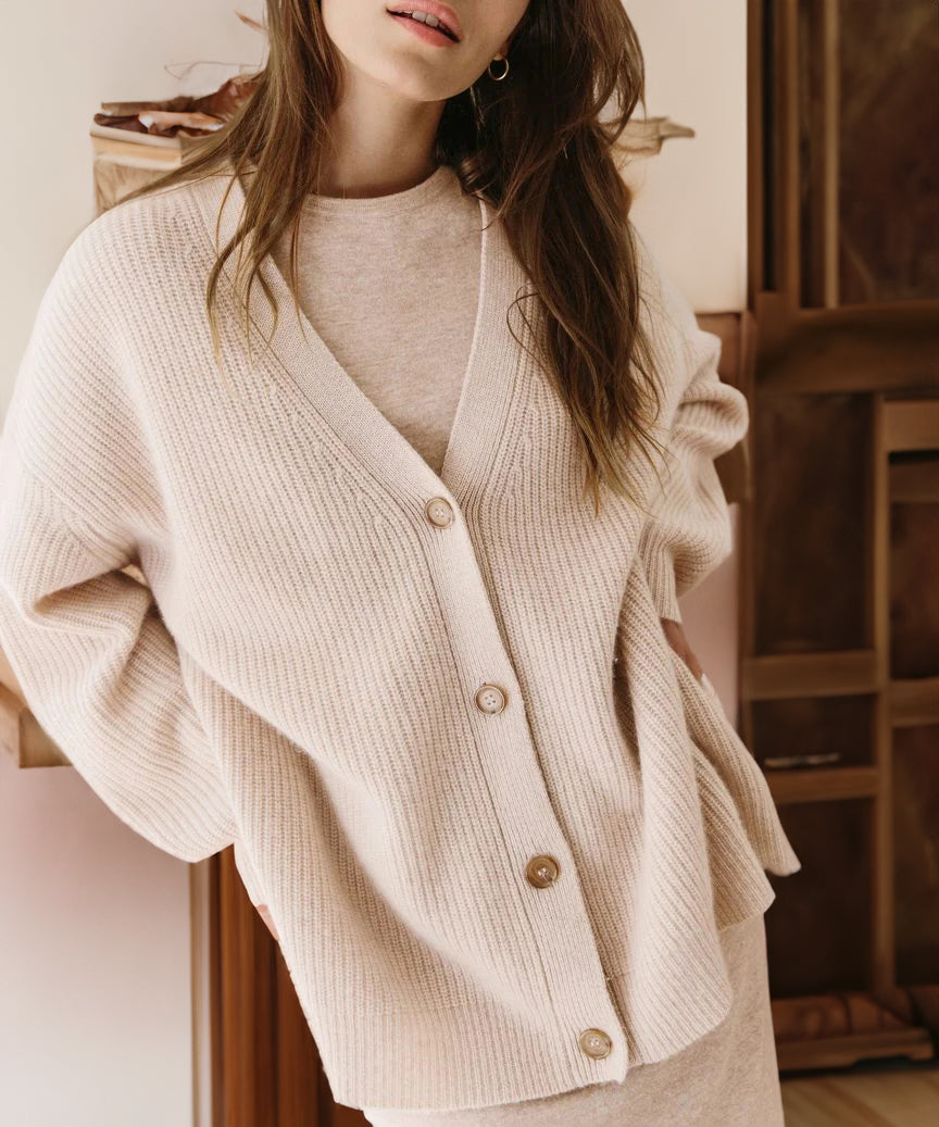 Cardigan da donna con scollo a V, trama a coste e maniche con spalle scese