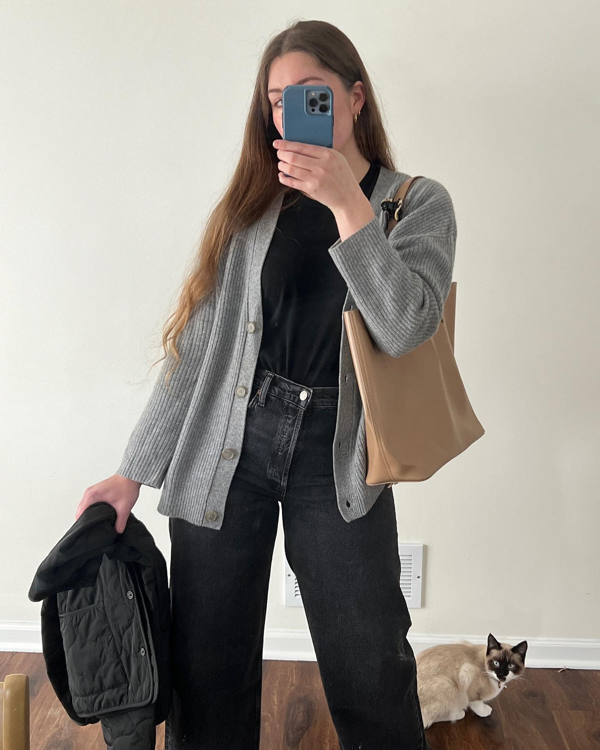 Cardigan da donna con scollo a V, trama a coste e maniche con spalle scese