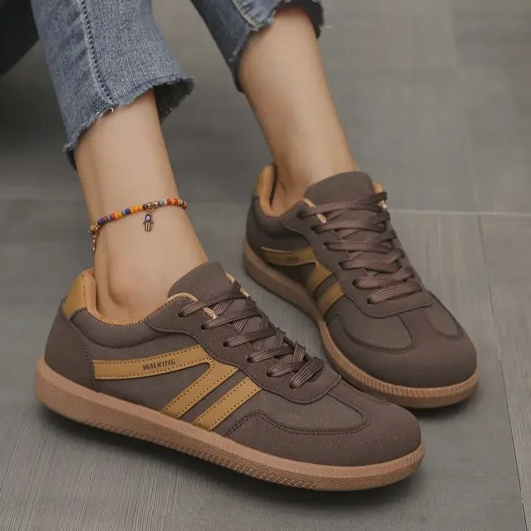 Women's Low-Top Lace-Up Sneakers – Round Toe, Heel Patch