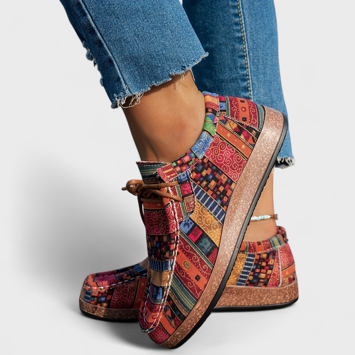 Women's Lace-Up Sneakers – Round Toe, Shock-Absorbing Sole ventilated upper detail