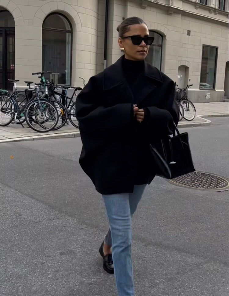 Women's Oversized Wool Coat – Notch Lapel, Drop Shoulder
