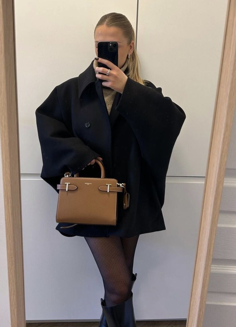 Women's Oversized Wool Coat – Notch Lapel, Drop Shoulder