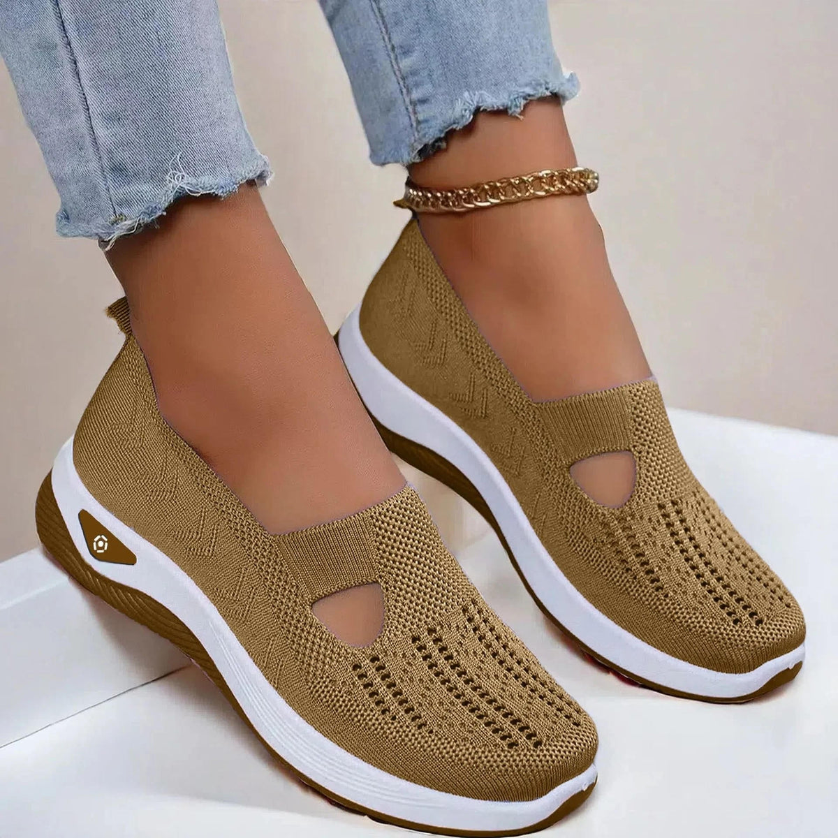 Women's Slip-On Knit Shoes rear heel view